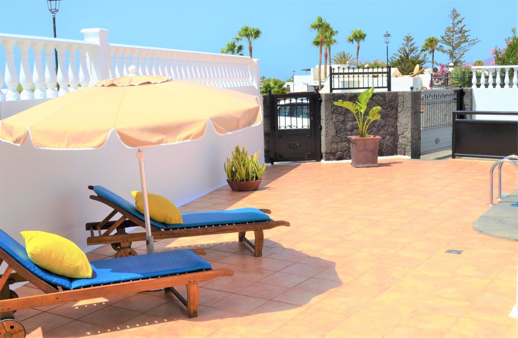 Grand Villa Famara Puerto Del Carmen Puerto del Carmen  Exterior photo